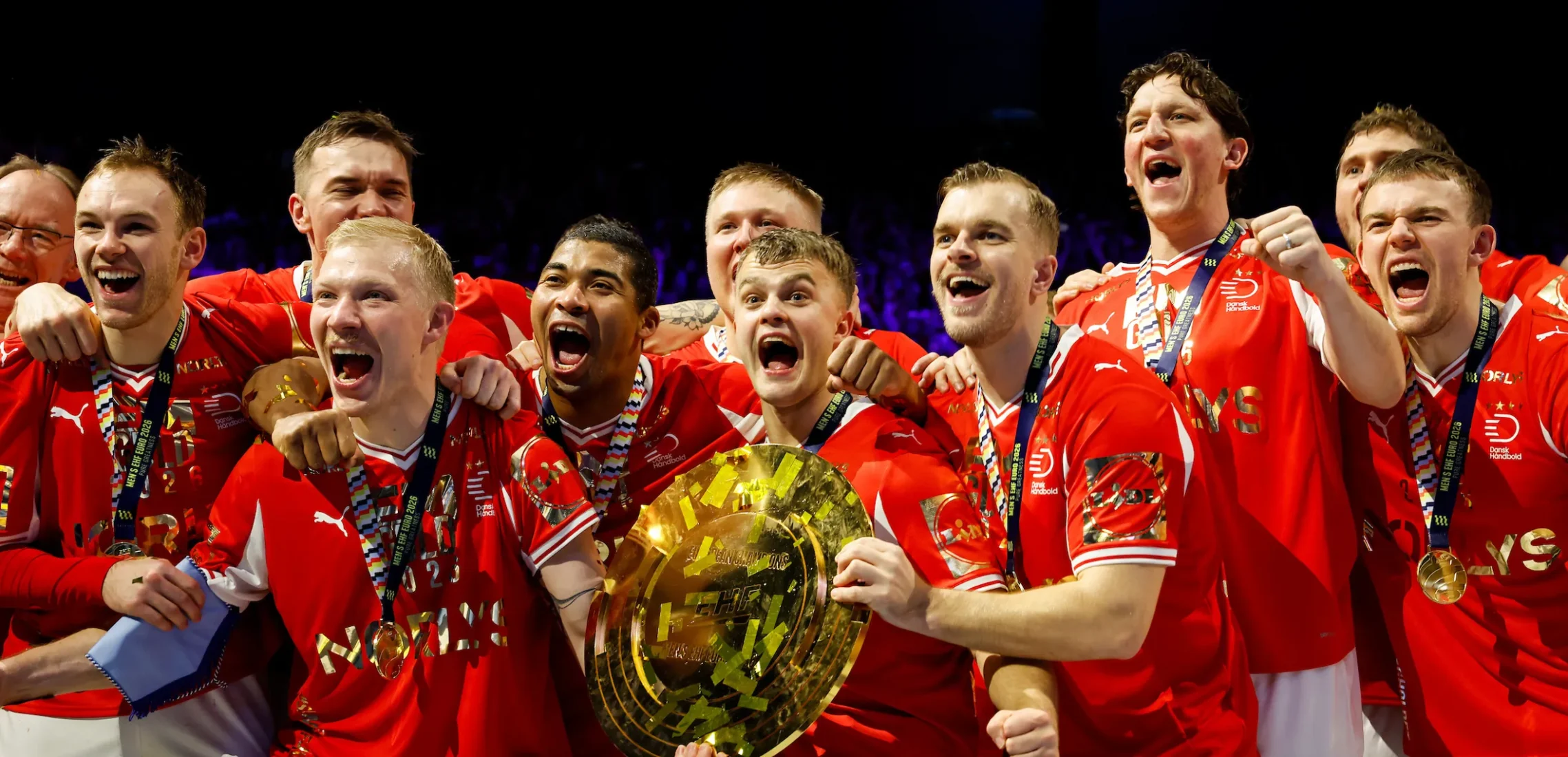 euro26 medal ceremony 95a3315 je.jpg